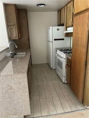 12203 Magnolia 102, Valley Village, CA 91607