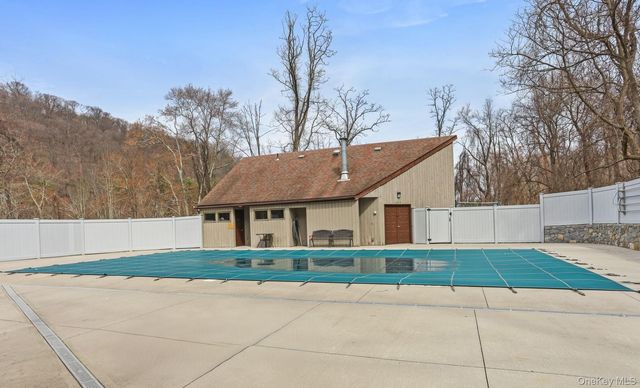 368 N Greeley Avenue, Chappaqua, NY 10514