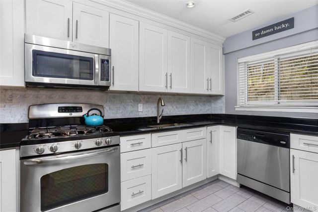 368 N Greeley Avenue, Chappaqua, NY 10514