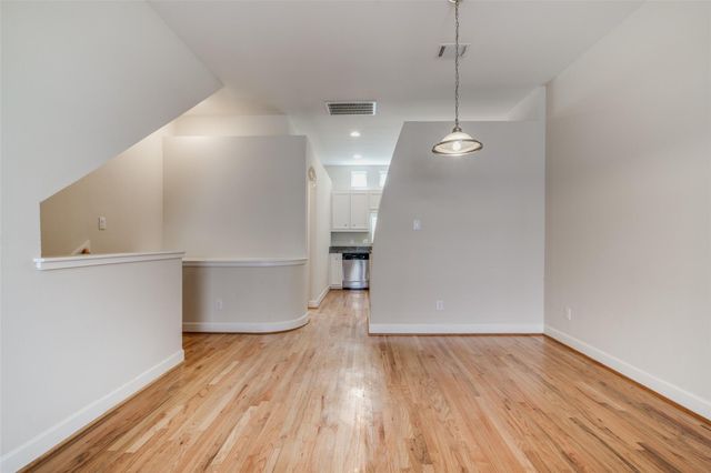 2710 Hullsmith Drive 401, Houston, TX 77063