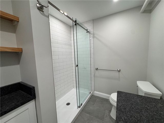 198 Thames Street 6, Newport, RI 02840