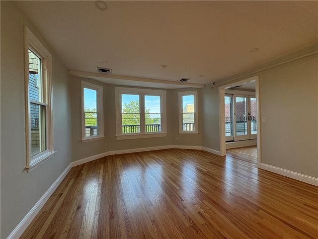 198 Thames Street 6, Newport, RI 02840