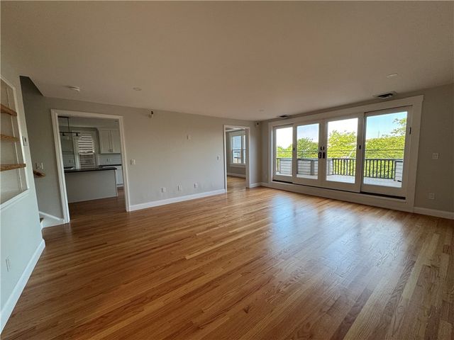 198 Thames Street 6, Newport, RI 02840