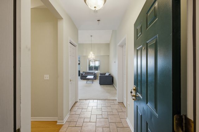 1500 S Ardmore Avenue 611, Villa Park, IL 60181
