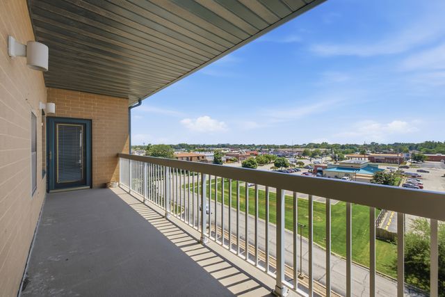 1500 S Ardmore Avenue 611, Villa Park, IL 60181