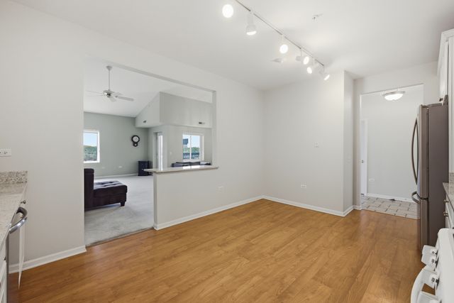 1500 S Ardmore Avenue 611, Villa Park, IL 60181