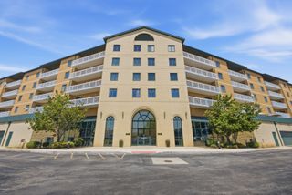 1500 S Ardmore Avenue 611, Villa Park, IL 60181