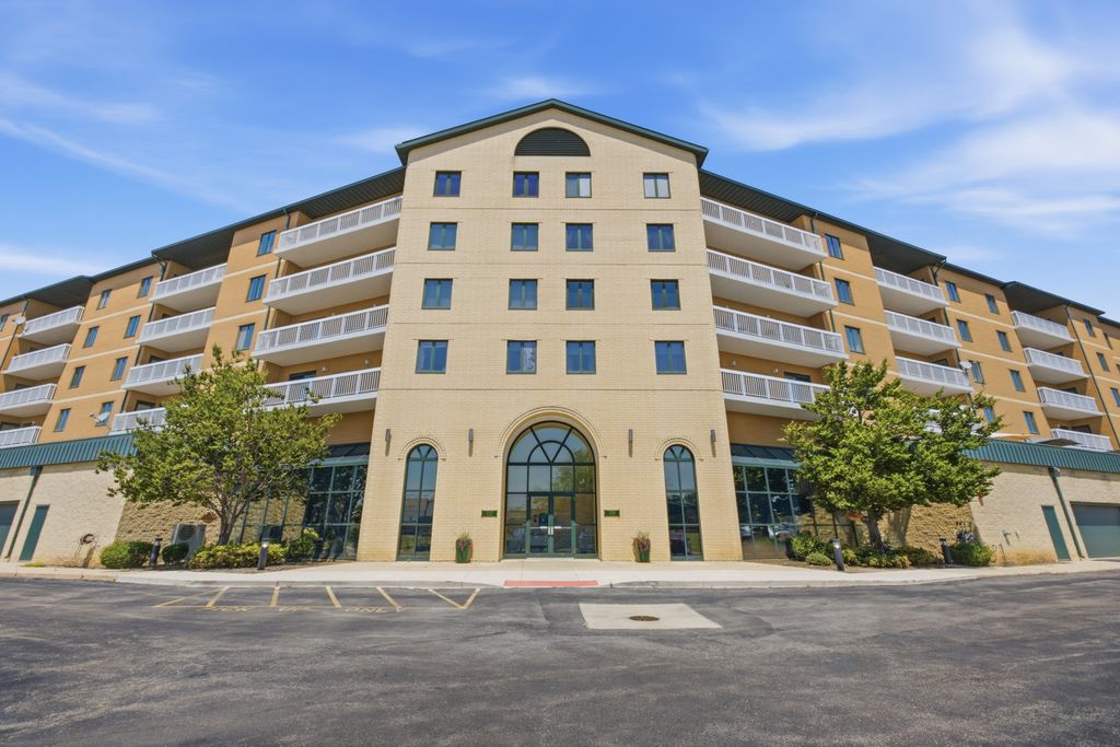 1500 S Ardmore Avenue 611, Villa Park, IL 60181
