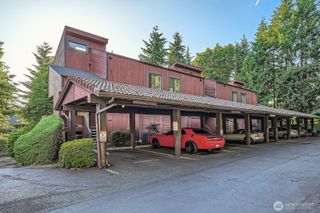 1208 S 216th Street #D201, Des Moines, WA 98198