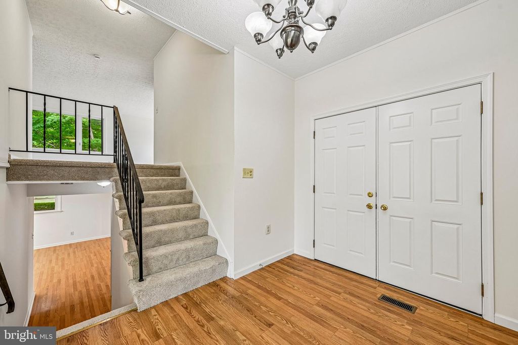 Image 3 of property listing at 513 NORMANDY LN, Bel Air, MD 21015