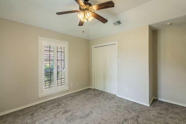 1925 Glenbrook Court, Bedford, TX 76021