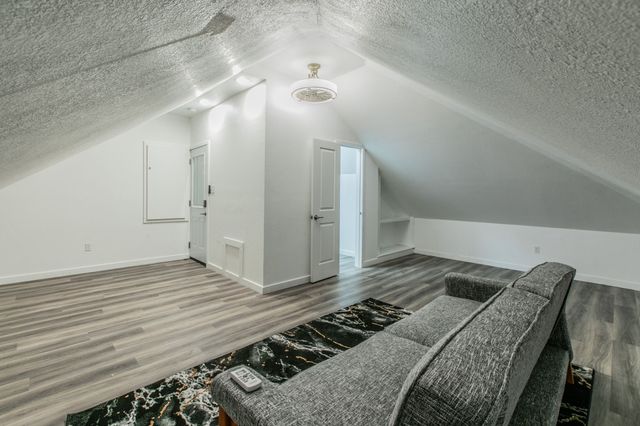 1925 Glenbrook Court, Bedford, TX 76021