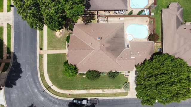 1925 Glenbrook Court, Bedford, TX 76021