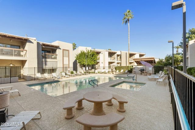 205 N 74TH Street 236, Mesa, AZ 85207