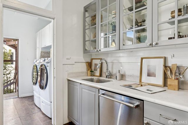 1252 Pacific Avenue, San Francisco, CA 94109