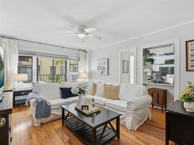 130 4TH AVENUE N 107, St Petersburg, FL 33701