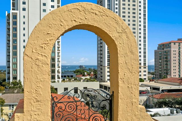 130 4TH AVENUE N 107, St Petersburg, FL 33701