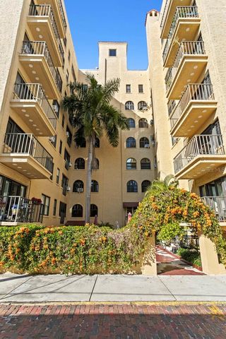 130 4TH AVENUE N 107, St Petersburg, FL 33701
