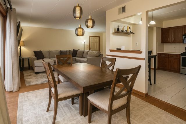 9250 Beloit Avenue 104, Bridgeview, IL 60455