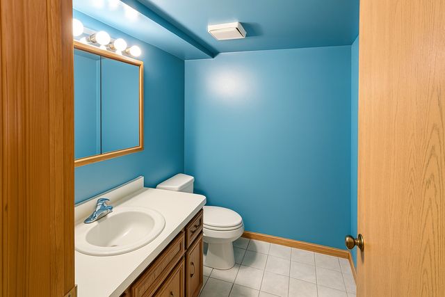 9250 Beloit Avenue 104, Bridgeview, IL 60455