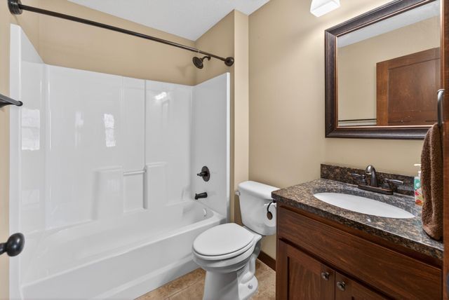20303 Granada Avenue N, Forest Lake, MN 55025