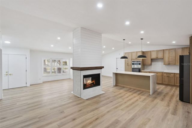 418 E LAKESHORE DRIVE, Ocoee, FL 34761