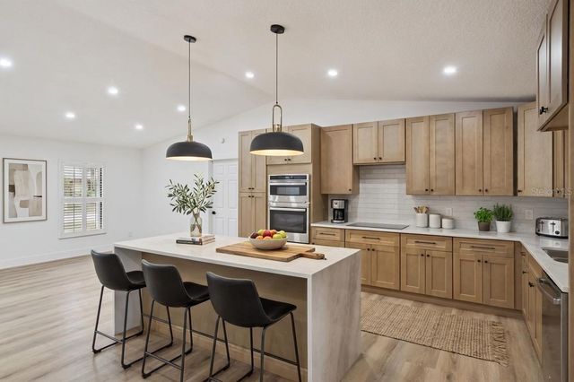 418 E LAKESHORE DRIVE, Ocoee, FL 34761