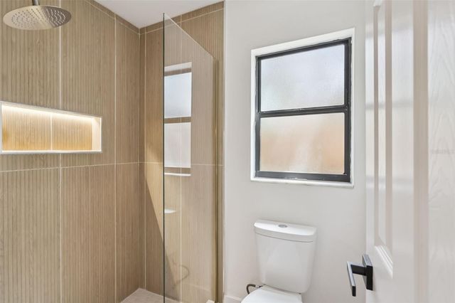 418 E LAKESHORE DRIVE, Ocoee, FL 34761