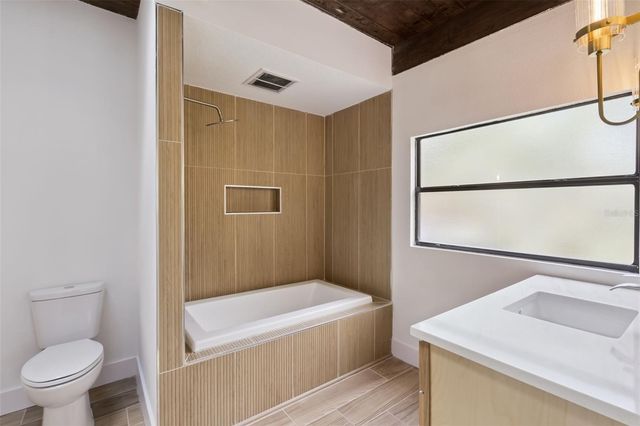 418 E LAKESHORE DRIVE, Ocoee, FL 34761