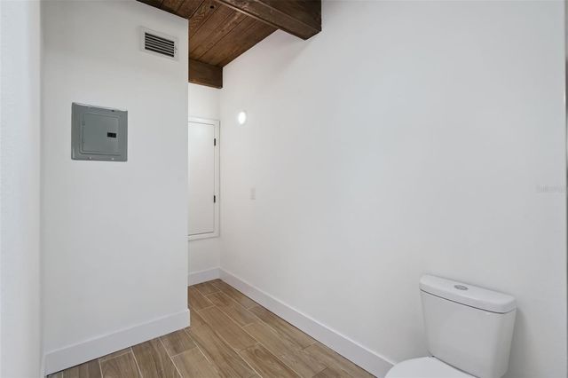 418 E LAKESHORE DRIVE, Ocoee, FL 34761