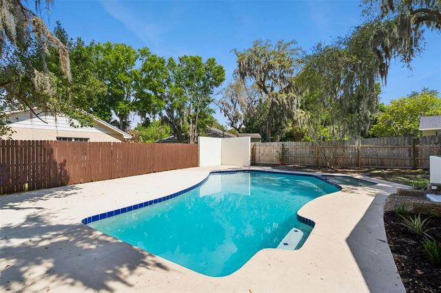 418 E LAKESHORE DRIVE, Ocoee, FL 34761