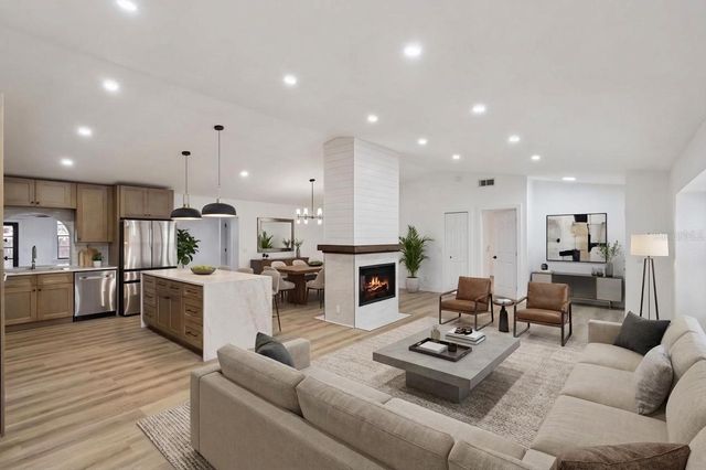 418 E LAKESHORE DRIVE, Ocoee, FL 34761