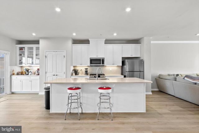 204 STATION DR, Dublin, PA 18917