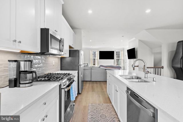 204 STATION DR, Dublin, PA 18917