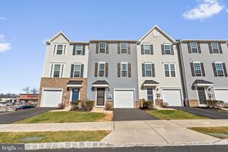 204 STATION DR, Dublin, PA 18917