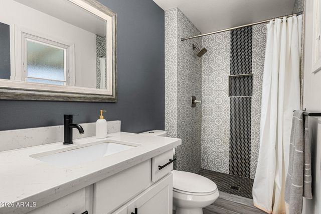 13828 N 41ST Place, Phoenix, AZ 85032