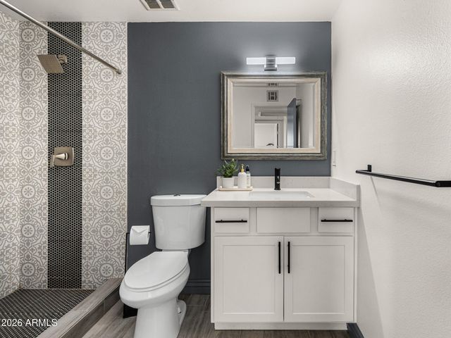 13828 N 41ST Place, Phoenix, AZ 85032