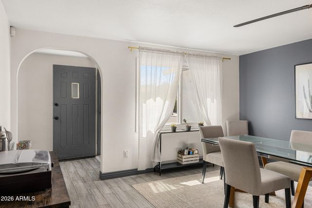 13828 N 41ST Place, Phoenix, AZ 85032