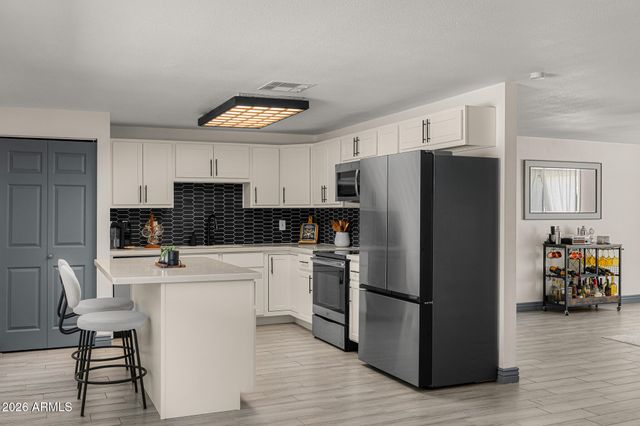 13828 N 41ST Place, Phoenix, AZ 85032