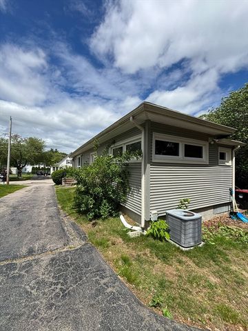 29 Bower Ave, Brockton, MA 02301