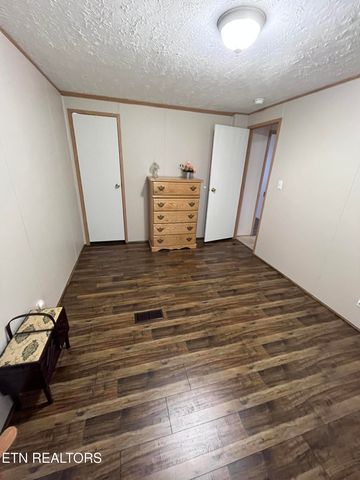 142 Lone Holly Lane, New Tazewell, TN 37825
