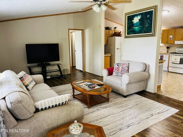 142 Lone Holly Lane, New Tazewell, TN 37825