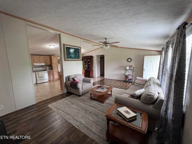 142 Lone Holly Lane, New Tazewell, TN 37825
