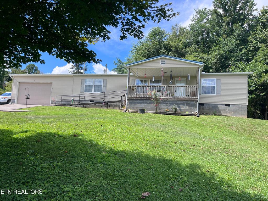 142 Lone Holly Lane, New Tazewell, TN 37825