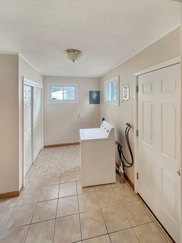 204 W Ypsilanti Avenue, Pontiac City, MI 48340