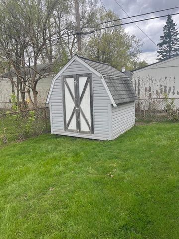 204 W Ypsilanti Avenue, Pontiac City, MI 48340