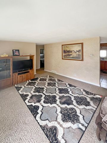 204 W Ypsilanti Avenue, Pontiac City, MI 48340