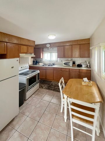 204 W Ypsilanti Avenue, Pontiac City, MI 48340
