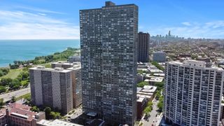 655 W Irving Park Road 4113, Chicago, IL 60613