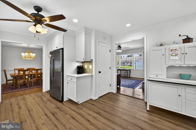 15 HAMILTON TERRACE DR, Hamilton, VA 20158